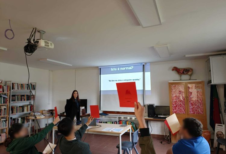 Caerus promove Jovens com Voz – Fórum Participativo para a Intervenção Local incentivando a participação e intervenção juvenil